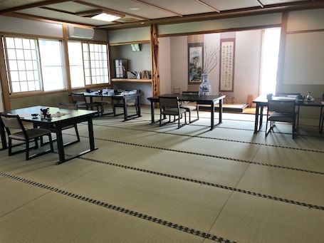 Ryokan dining