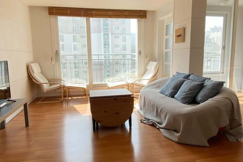 Large Apt. Awesome nature nearby, Pangyo