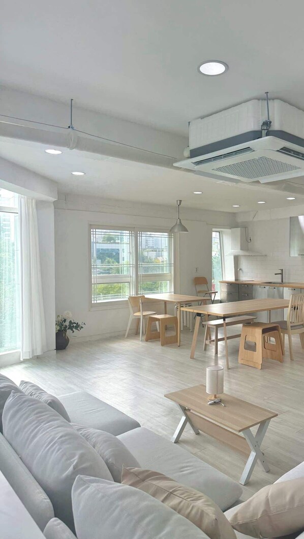 TV, offices - KSPO, Asan Hosp. Olympic park, Super duplex for 10 (Seoul)