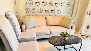 Unclassified image, 3 of 28, button - Three Bedroom Pool Villa (Sandton)