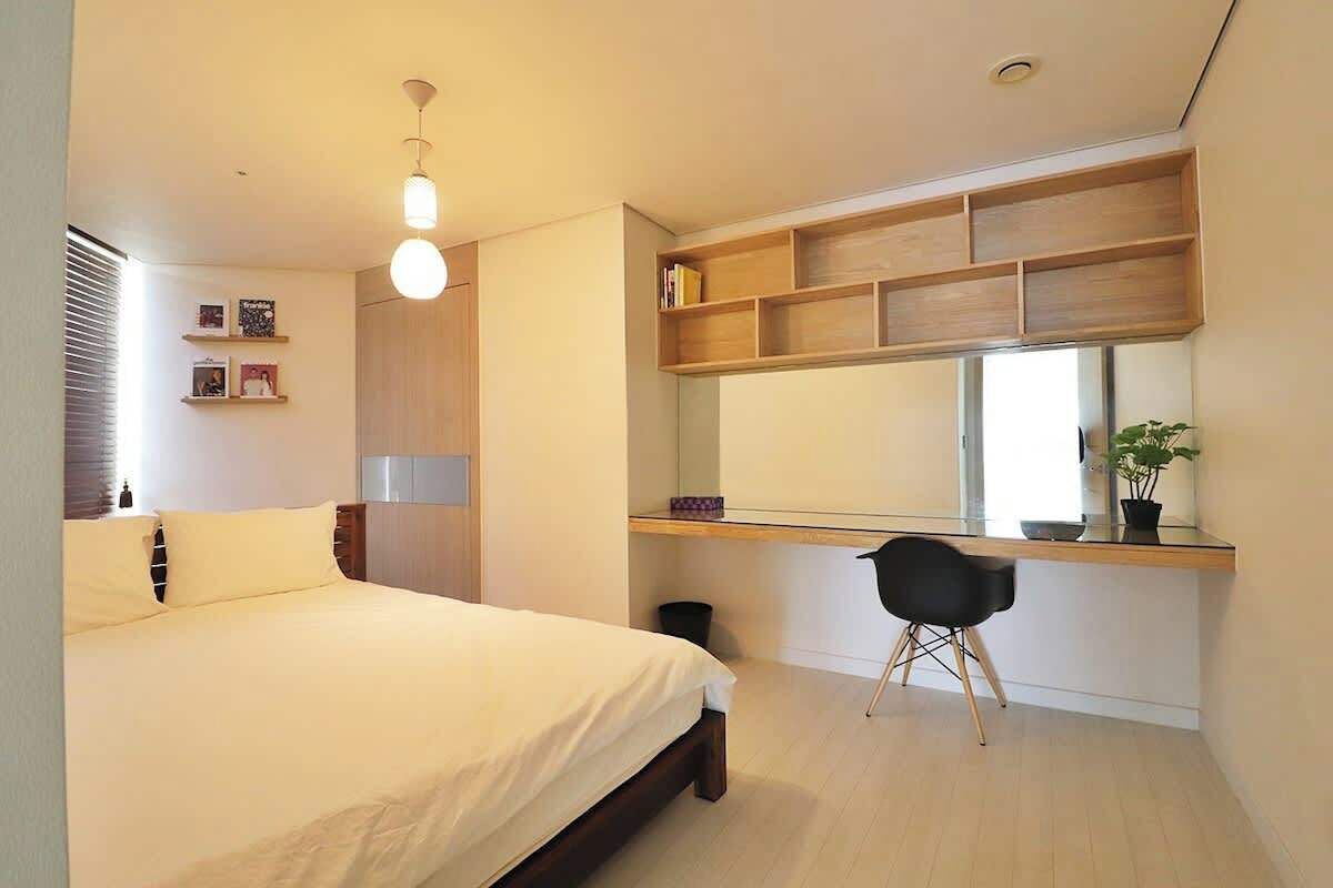 2 室のベッドルーム、アイロン / アイロン台、WiFi、ベッドシーツ