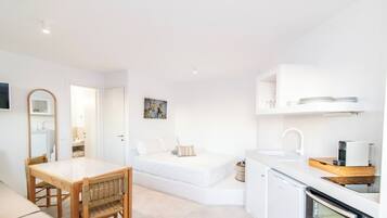 Superior Studio, Sea View | 1 bedroom, laptop workspace, free WiFi