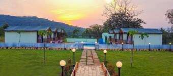 パブリック ダルバール テントハウス