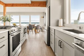 Fridge, microwave, oven, stovetop - Magnificent Panoramic Ocean & Beach Views, Hot Tub, Game Room, BBQ, Fully Updated in Open Layout (Rockaway Beach)