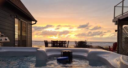 Magnificent Panoramic Ocean & Beach Views, Hot Tub, Game Room, BBQ, Fully Updated in Open Layout