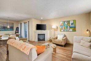 Unclassified image, 3 of 38, button