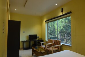 Habitació individual empresarial | Wifi gratuïta i roba de llit 