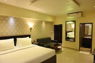 Quarto luxo | Wi-Fi de cortesia, roupa de cama
