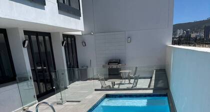 Spacious lodge in brilliant Polokwane with AC, WiFi