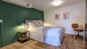 1 bedroom, desk, iron/ironing board, free WiFi