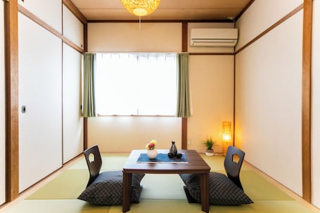 Dining. Takashima Lakeside Resort in Kitage