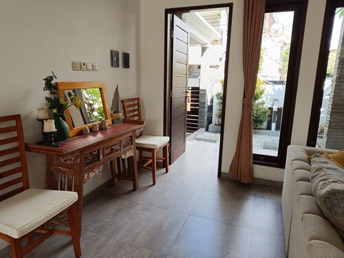 Charming villa @ the heart of Uluwatu, ideal for a couple or small family.
