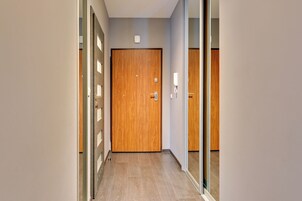 1 habitación, ropa de cama hipoalergénica y decoración personalizada 