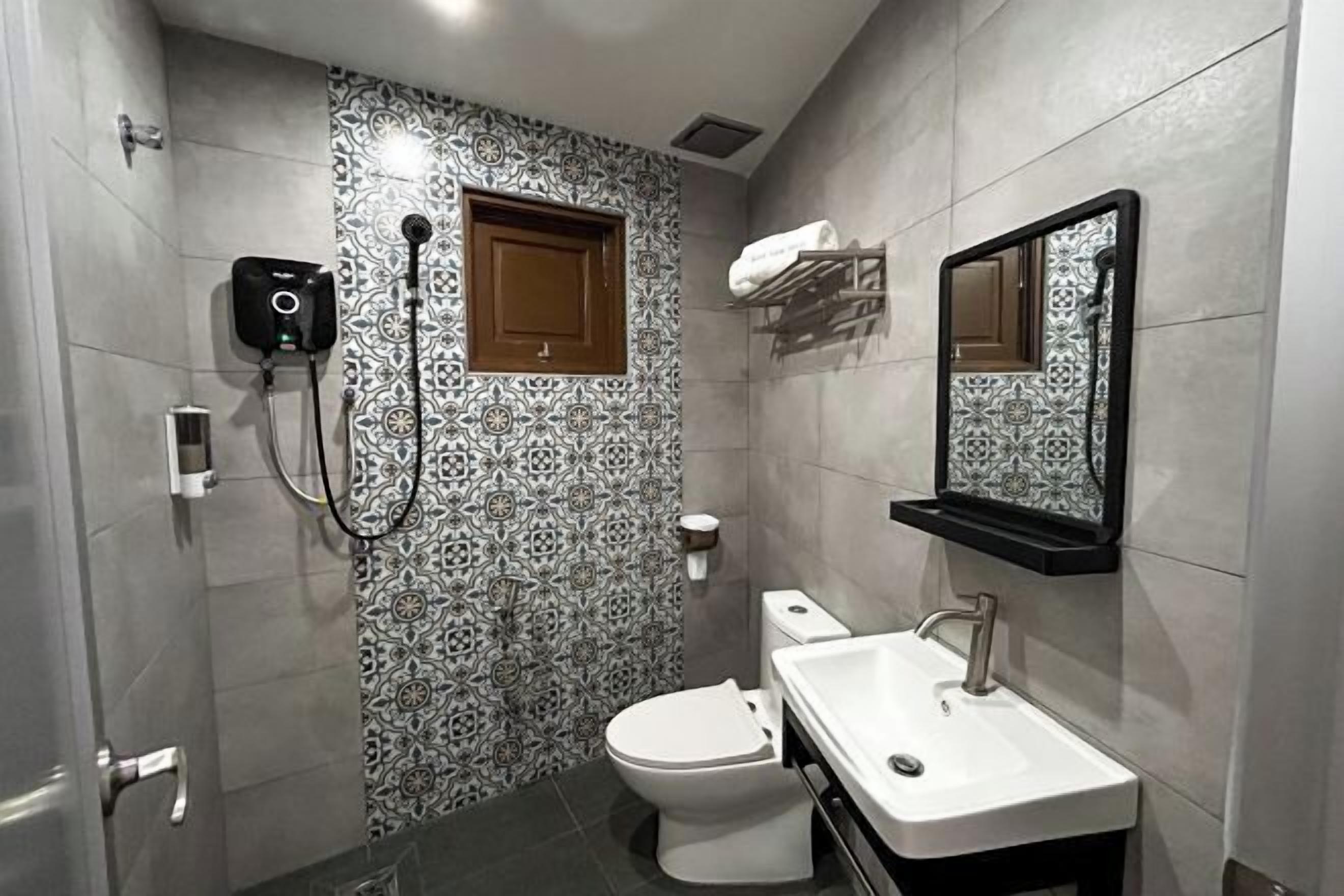 Room - mana mana hotel • Melaka • (Melaka)