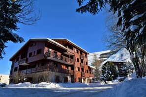 Exterior - Mountain Retreat for 6 Guests (Les Deux Alpes)
