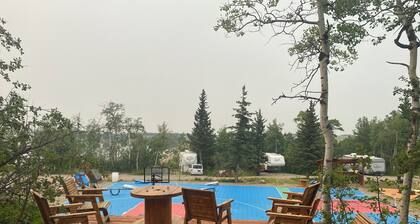Payne Lake Wilderness Huts-Camper E3