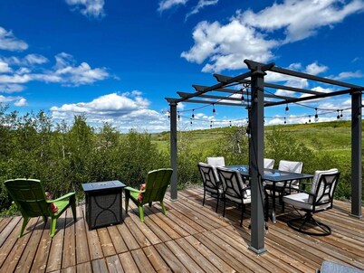 Payne Lake Wilderness Huts-Camper E3