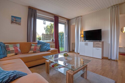 Holiday Home 'Sonneninsel' with Private Terrace, Private Garden and Wi-Fi