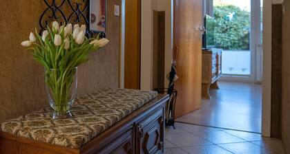 Holiday Home 'Ferienhaus Vogelnest' with Private Terrace, Private Garden and Wi-Fi