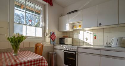 Ferienhaus 'Ferienhaus Vogelnest' mit privater Terrasse, privatem Garten und Wi-Fi