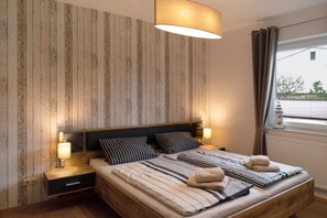 4 habitaciones, tabla de planchar con plancha y wifi gratis 