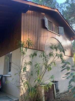 Exterior - Semi-detached house close to lake and ocean, golf course, cycle paths. (Lacanau)