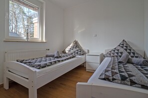 3 bedrooms, free WiFi, bed sheets