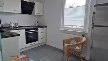 Kühlschrank, Ofen, Herdplatte, Geschirrspüler