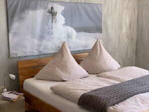 2 dormitorios, tabla de planchar con plancha, wifi gratis y ropa de cama