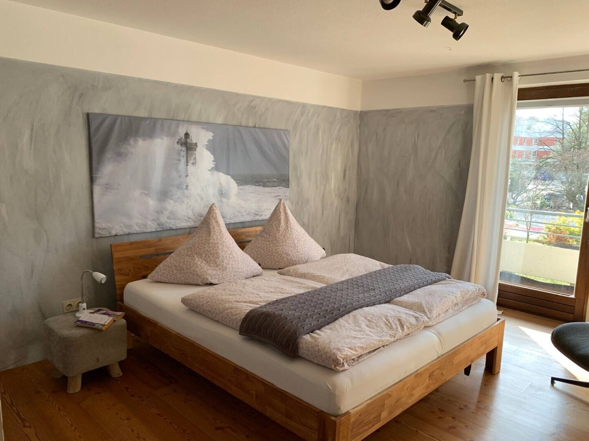 2 slaapkamers, een strijkplank/strijkijzer, gratis wifi, beddengoed