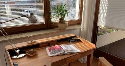Ferienwohnung 'Helle Und Gemütliche' mit Balkon und Wi-Fi