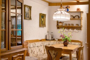 Dining - Holiday Apartment '1' with Shared Terrace and Shared Garden (Schönwald)