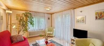 Appartamento '1' con terrazza e giardino in comune
