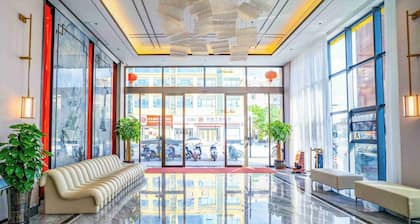 Yuntai Guanjing International Hotel