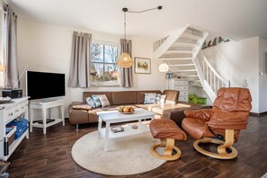 TV, fireplace, DVD player, stereo