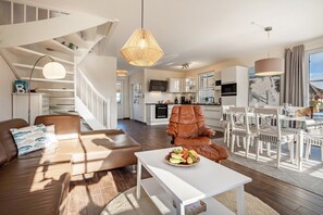 TV, fireplace, DVD player, stereo