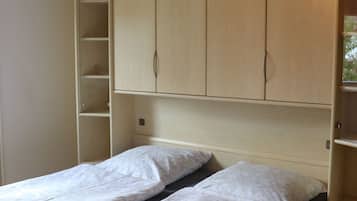 4 bedrooms, free WiFi, bed sheets