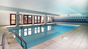 Pool - Apartment in Orcières with Ski Slope Access (Orcières)