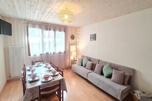 Smart TV - Family Apartment Near the Slopes (Les Deux Alpes)