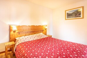 3 bedrooms, free WiFi - Alpine Apartment in Chamrousse (Chamrousse)