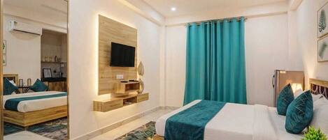 Deluxe Room, Balcony | Soundproofing, free WiFi