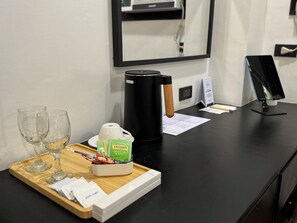 ห้องพรีเมียร์, วิวสวน | โต๊ะทำงาน, พื้นที่ทำงานแบบใช้แล็ปท็อป, เปล/เตียงเด็กอ่อน (ฟรี)