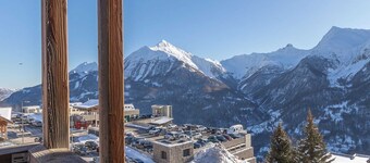 Sunny Mountain Retreat