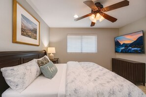 3 bedrooms, desk, WiFi, bed sheets