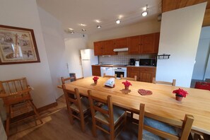 Dining - Escape in Hameau du Lautaret (Les Deux Alpes)