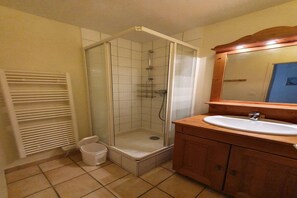 Shower - Escape in Hameau du Lautaret (Les Deux Alpes)