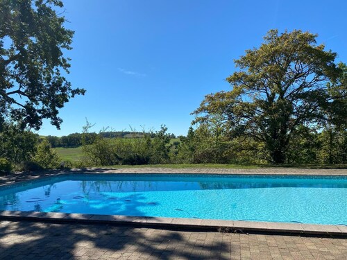 MAISON GASCONNE DE CHARME AVEC PISCINE PRIVATIVE