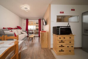 Interior - Studio in Alps with Pool near Ski Resort (Allos)