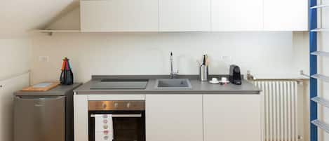 Fridge, oven