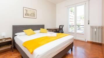 2 habitaciones, tabla de planchar con plancha, wifi y ropa de cama